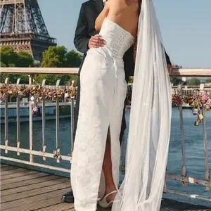 Lulus | Dresses | Lulus White Floral Maxi Wedding Dress Veil  display picture 3